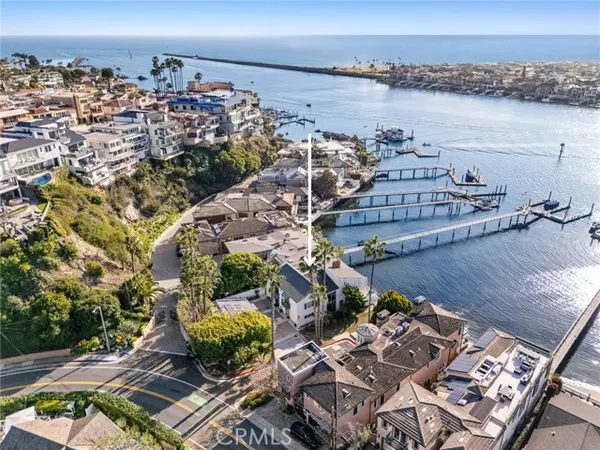 115 Bayside Place #115, Corona Del Mar (newport Beach), CA 92625