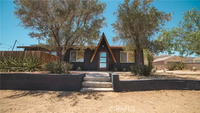 Joshua Tree, CA 92252,4762 Avenida Del Sol
