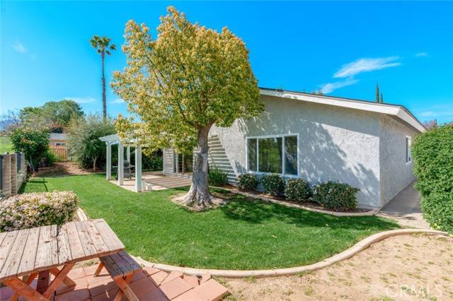 Corona, CA 92882,2163 Applegate Drive