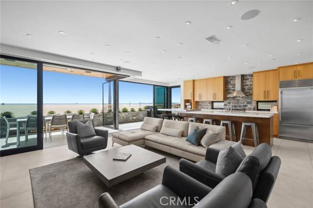 Newport Beach, CA 92661,800 W Oceanfront