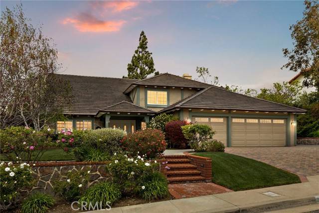 784 S Goldfinch Way, Anaheim, CA 92807