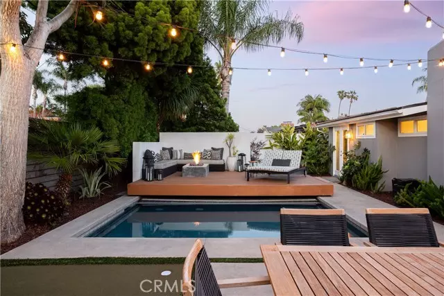 292 Bowling Green Drive, Costa Mesa, CA 92626