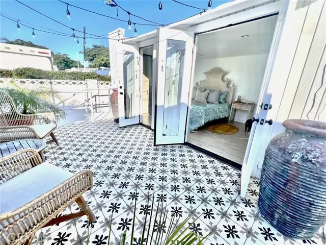 265 Mayflower, Newport Beach, CA 92660