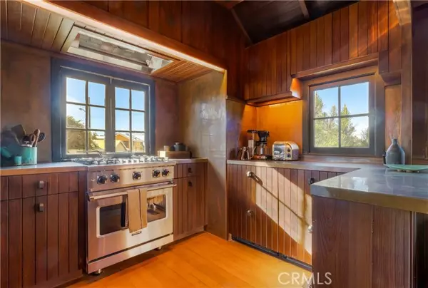 Laguna Beach, CA 92651,310 Hawthorne Road