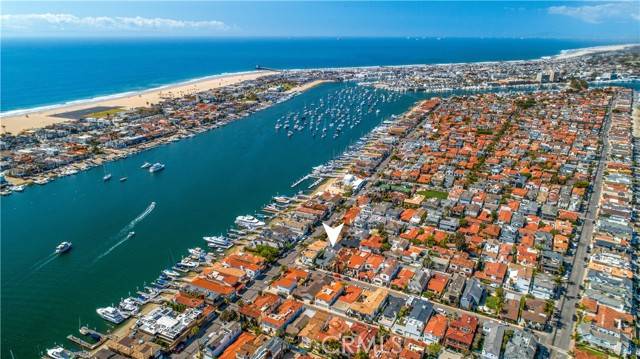 Newport Beach, CA 92663,105 Via Waziers