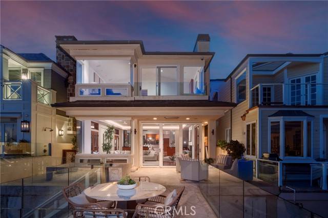 517 Via Lido Soud, Newport Beach, CA 92663