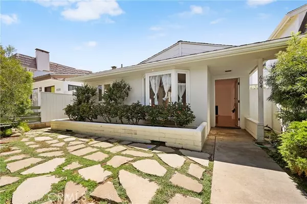 604 Marguerite Avenue, Corona Del Mar (newport Beach), CA 92625