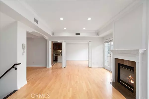 Los Angeles, CA 90049,11807 Dorothy Street #1