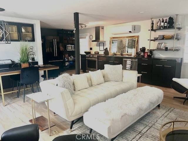 Newport Beach, CA 92660,202 Tremont