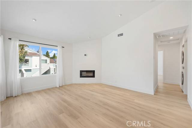 Irvine, CA 92606,309 Deerfield #5