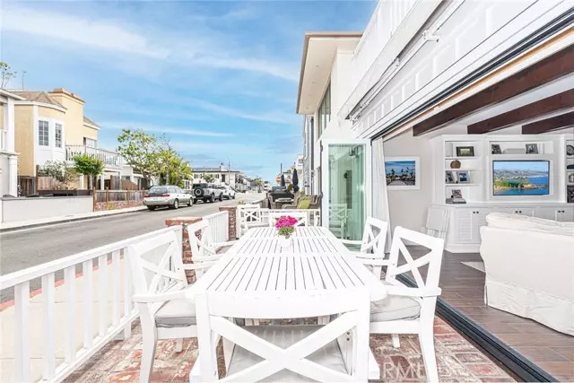 Newport Beach, CA 92663,213 34th Street