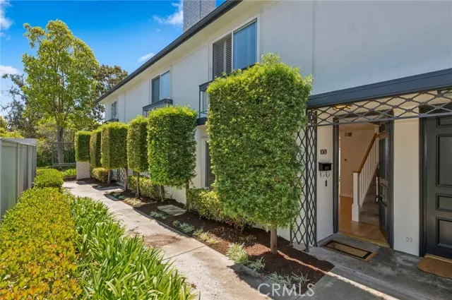 1069 Dover Drive, Newport Beach, CA 92660