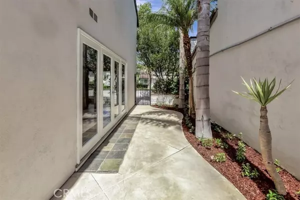 Newport Beach, CA 92660,304 Vista Trucha