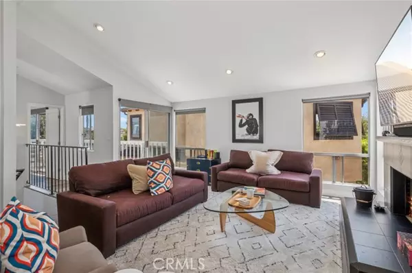 Corona Del Mar (newport Beach), CA 92625,405 Heliotrope Avenue