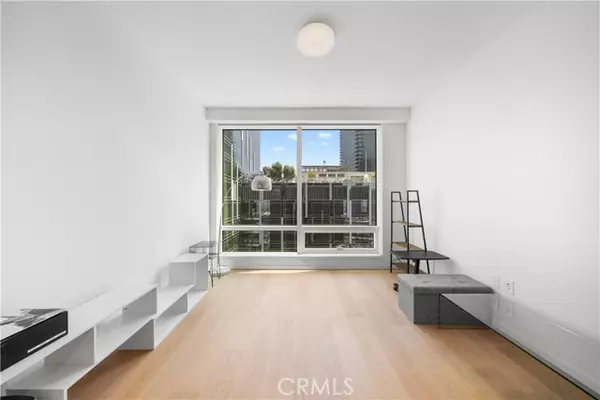 Los Angeles, CA 90017,877 Francisco Street #2503