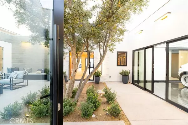 Newport Beach, CA 92660,1717 Irvine Avenue