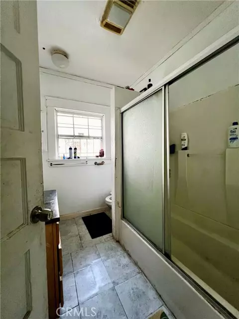 Los Angeles, CA 90037,1040 W 45th Street