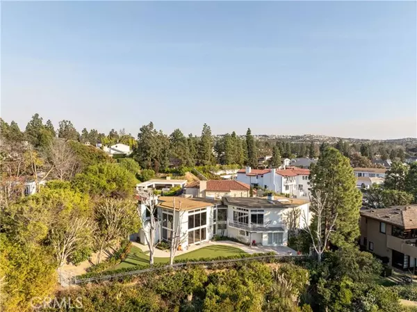 Newport Beach, CA 92660,2 Inverness Lane