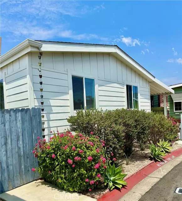 298 Lexington Circle, Newport Beach, CA 92660