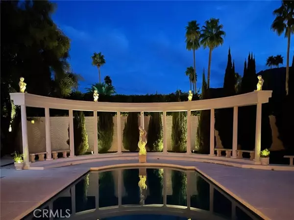 300 S Patencio Road, Palm Springs, CA 92262