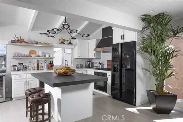 Corona Del Mar (newport Beach), CA 92625,2520 Seaview Avenue