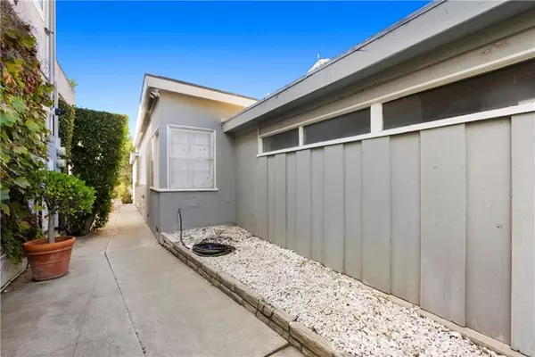 Corona Del Mar (newport Beach), CA 92625,411 Jasmine Avenue