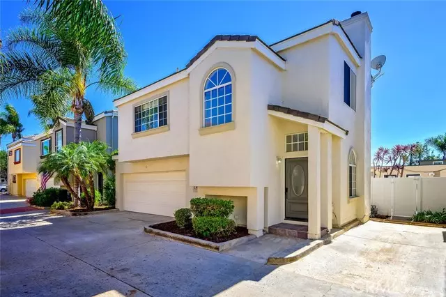 2525 Orange Avenue #C, Costa Mesa, CA 92627