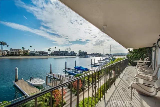 5585 E Corso Di Napoli, Long Beach, CA 90803