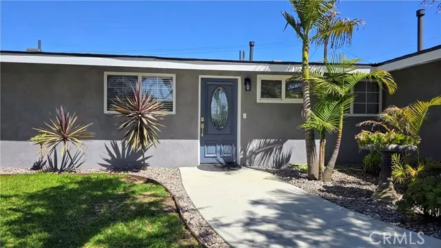 2108 Raleigh, Costa Mesa, CA 92627