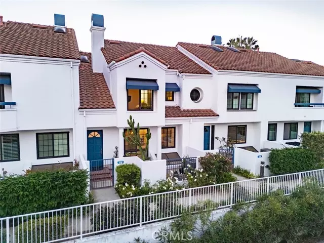 Huntington Beach, CA 92648,19451 Pompano Lane Lane #110