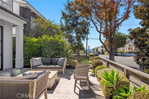 Corona Del Mar (newport Beach), CA 92625,302 Orchid Avenue