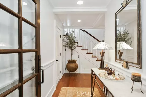 Corona Del Mar (newport Beach), CA 92625,516 Poinsettia #B