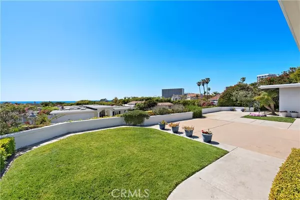 Corona Del Mar (newport Beach), CA 92625,2501 Blue Water