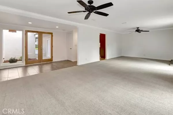 Costa Mesa, CA 92627,363 Ravello