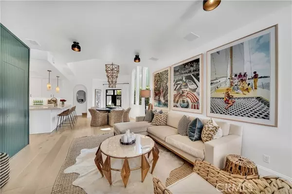 Corona Del Mar (newport Beach), CA 92625,412 Acacia Avenue