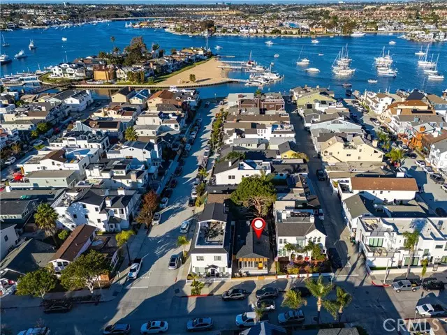 Newport Beach, CA 92661,122 E Bay Avenue