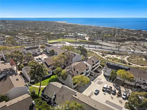 Newport Beach, CA 92663,12 Encore Court