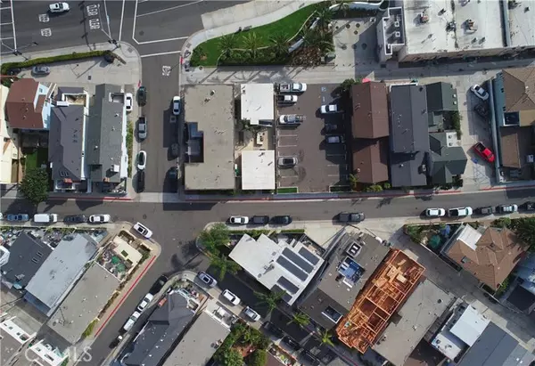 Newport Beach, CA 92663,522 Clubhouse Avenue #1/2