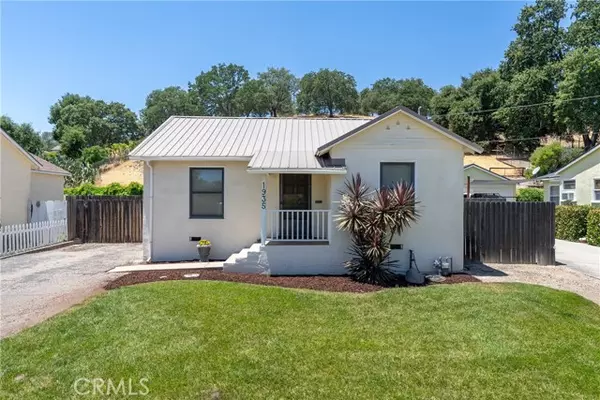 1935 Olive Street, Paso Robles, CA 93446