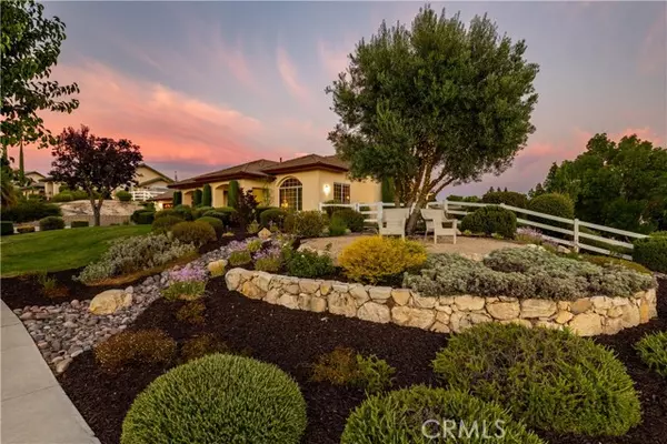 1608 Via Flora, Paso Robles, CA 93446