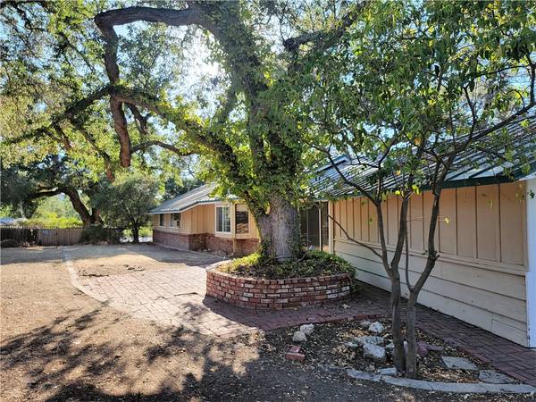 8024 Cristobal Avenue, Atascadero, CA 93422