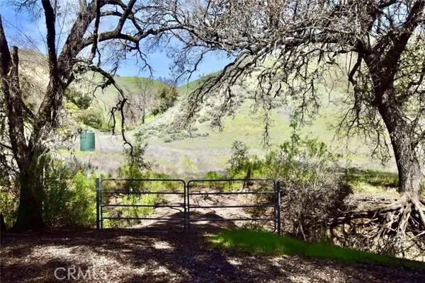 Bradley, CA 93426,74921 Copperhead Road