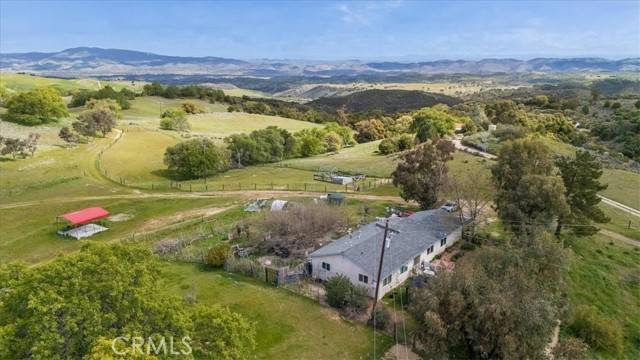 76284 Bryson Hesperia Road, Bradley, CA 93426