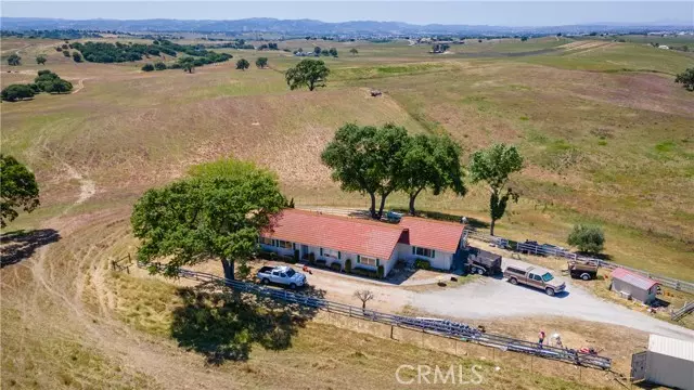 1975 Hidden Acre Ln, Paso Robles, CA 93446