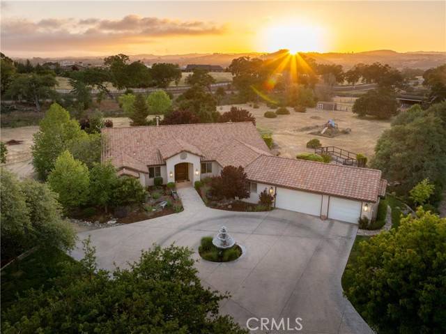 1185 Beaver Creek Lane, Paso Robles, CA 93446