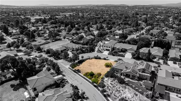 Paso Robles, CA 93446,594 Red Cloud Road