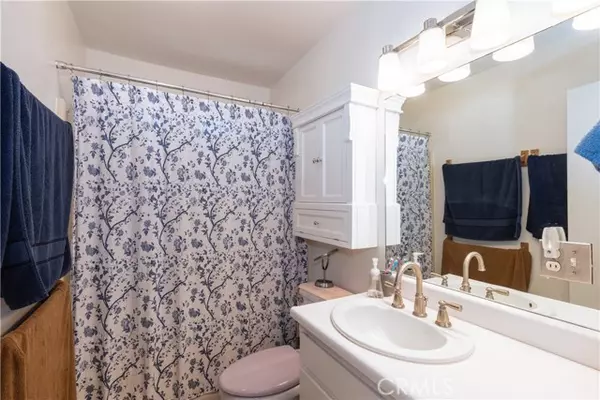 Paso Robles, CA 93446,123 Olive Street