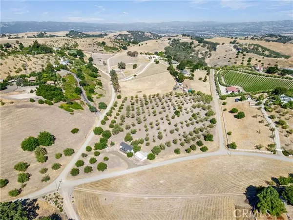 Templeton, CA 93465,990 Akron Road