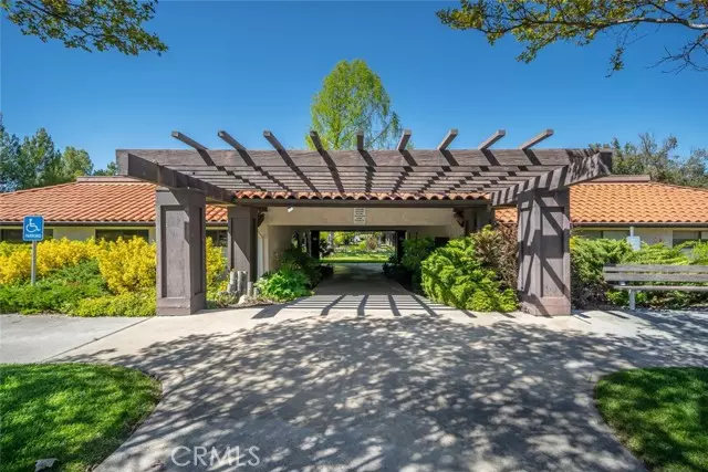 1050 Las Tablas Road, Templeton, CA 93465