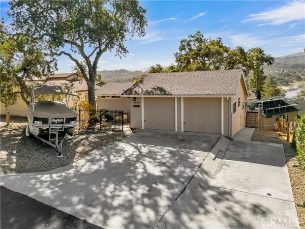 Bradley, CA 93426,8799 Circle Oak